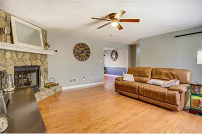 200 Brookview Drive, McDonough, GA 30252 - Photo 9