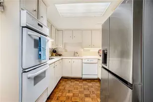 2769 Peachtree Rd NE, Atlanta, GA 30305 - Photo 9