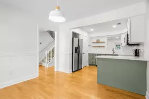 232 Peachtree Hollow Ct, Sandy Springs, GA 30328 - Photo 9