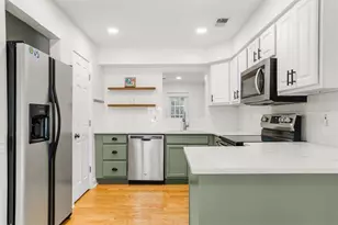 232 Peachtree Hollow Ct, Sandy Springs, GA 30328 - Photo 7