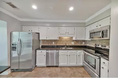 24315 Plantation Drive NE, Atlanta, GA 30324 - Photo 13