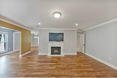 24315 Plantation Drive NE, Atlanta, GA 30324 - Photo 5