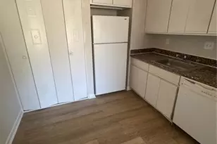 3256 Covington Dr, Decatur, GA 30032 - Photo 7
