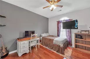 405 Mallory Cir, Loganville, GA 30052 - Photo 13