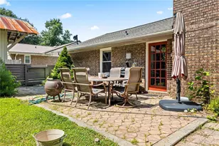 824 Hickory Ridge Rd SW, Lilburn, GA 30047 - Photo 21