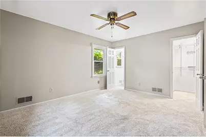 824 Hickory Ridge Road SW, Lilburn, GA 30047 - Photo 15