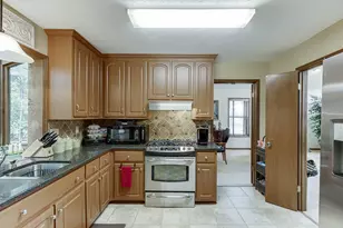 1042 Cedar Forest Ct, Stone Mountain, GA 30083 - Photo 17