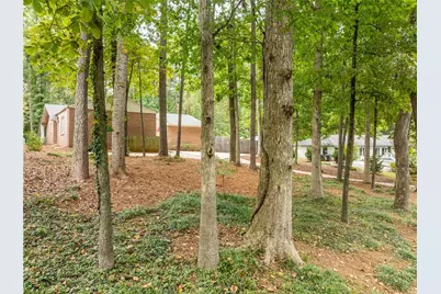 3290 Custer Lake Drive, Marietta, GA 30064 - Photo 3