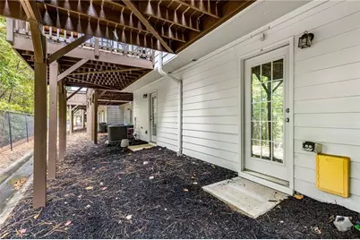 1153 Liberty Parkway NW, Atlanta, GA 30318 - Photo 37