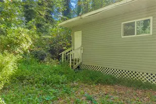 641 Favorwood Dr SW, Marietta, GA 30060 - Photo 9