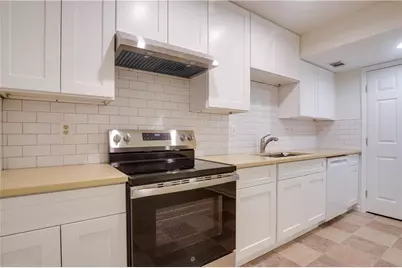 304 Lexington Drive, Lawrenceville, GA 30046 - Photo 9