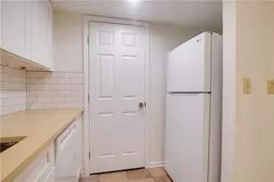 304 Lexington Dr, Lawrenceville, GA 30046 - Photo 11