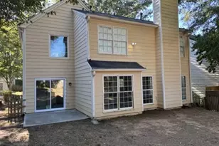 1005 Wenham Ln, Lawrenceville, GA 30044 - Photo 3