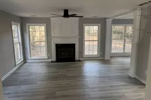 1005 Wenham Ln, Lawrenceville, GA 30044 - Photo 7