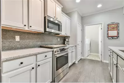 5960 Chimney Rock Drive, Hoschton, GA 30548 - Photo 17