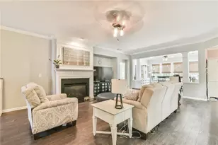 5960 Chimney Rock Dr, Hoschton, GA 30548 - Photo 5