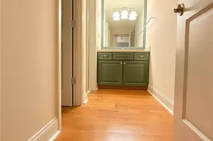 2479 Peachtree Rd NE, Atlanta, GA 30305 - Photo 9