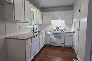 201 Ivy Brook Dr, Dallas, GA 30157 - Photo 3