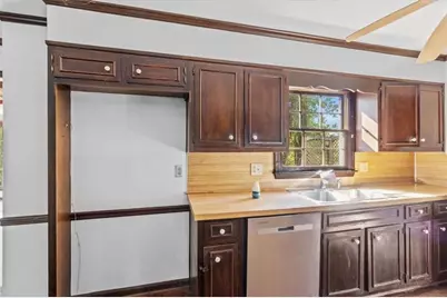 1731 E Bank Drive E, Marietta, GA 30068 - Photo 9