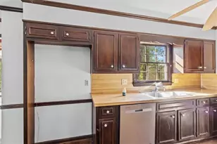 1731 E Bank Dr E, Marietta, GA 30068 - Photo 9