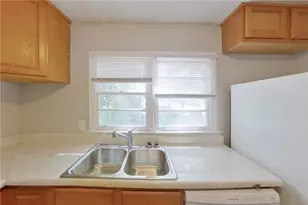 2200 Larchwood Rd SW, Atlanta, GA 30310 - Photo 13