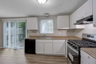 5295 Old Trail Cir, Stone Mountain, GA 30088 - Photo 9