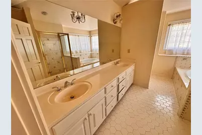 2028 Lakewood Circle, Grayson, GA 30017 - Photo 11