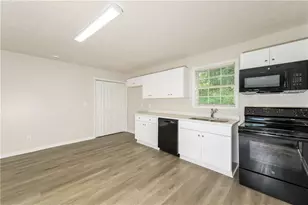 194 Graham St, Winder, GA 30680 - Photo 5