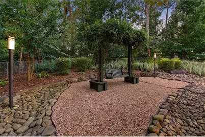 1271 Roxboro Drive NE, Atlanta, GA 30324 - Photo 11