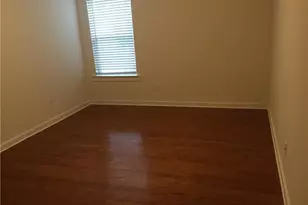 1392 Weatherbrook Cir, Lawrenceville, GA 30043 - Photo 9
