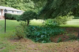 716 W Spring Dr, Douglasville, GA 30134 - Photo 3