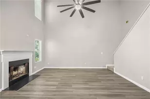 826 Shore Dr, Lithonia, GA 30058 - Photo 11