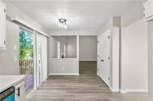 826 Shore Dr, Lithonia, GA 30058 - Photo 19