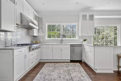 1018 Peachtree Battle Circle NW, Atlanta, GA 30327 - Photo 9