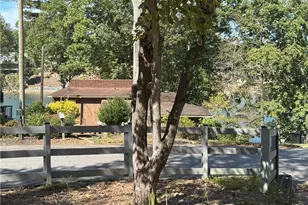 6708 Bass Cir, Buford, GA 30518 - Photo 37