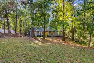 230 Apple Branch Dr, Woodstock, GA 30188 - Photo 3