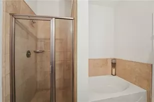 799 Hammond Dr, Atlanta, GA 30328 - Photo 21