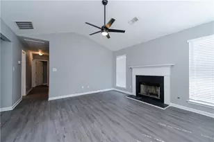 425 Eagles Flight Ln, Riverdale, GA 30274 - Photo 3