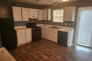 4584 Garden Hills Dr, Stone Mountain, GA 30083 - Photo 7