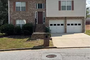 1476 Cutters Mill Dr, Lithonia, GA 30058 - Photo 1