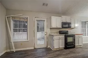 1236 Cabot's Dr, Auburn, GA 30011 - Photo 11