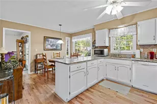 2451 Meadowglen Trail, Snellville, GA 30078 - Photo 19