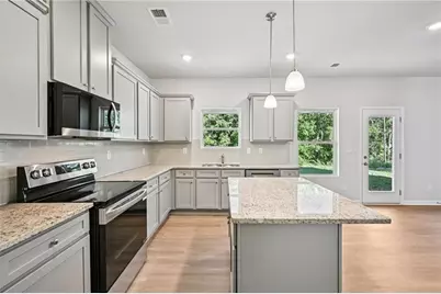 346 Lanier Circle, Woodstock, GA 30189 - Photo 11