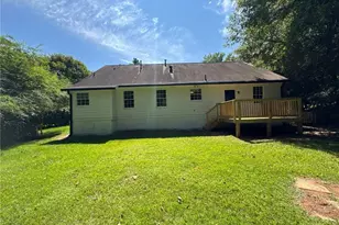 2617 Laurel Woods Ln SE, Conyers, GA 30094 - Photo 17