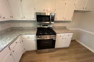 2617 Laurel Woods Ln SE, Conyers, GA 30094 - Photo 5