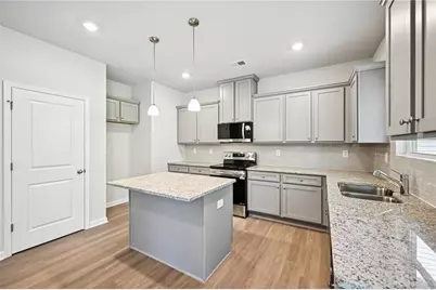 422 Lanier Circle, Woodstock, GA 30189 - Photo 9