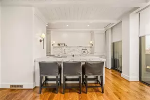 2575 NE Peachtree Rd, Atlanta, GA 30305 - Photo 7