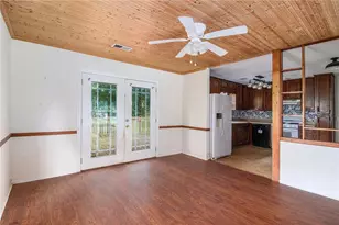 136 Jennifer Ln, Carrollton, GA 30116 - Photo 9