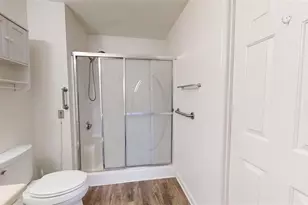 300 Johnson Ferry Road NE, Sandy Springs, GA 30328 - Photo 23