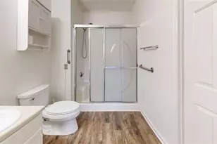 300 Johnson Ferry Road NE, Sandy Springs, GA 30328 - Photo 25